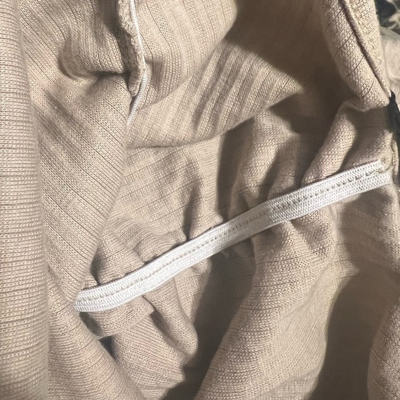 NWT Pretty Little Thing Stone Rib Scoop Neck Strappy Ruched Bodycon Dress - Picture 7 of 9